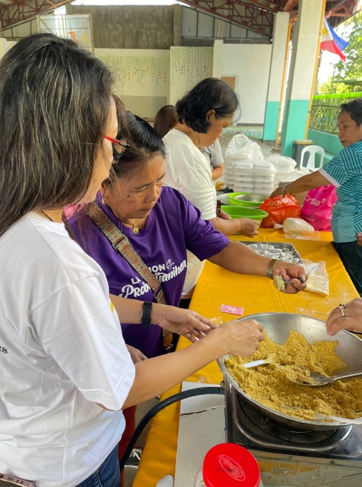 MALUNGGAY HERBAL TEA AND POLVORON MAKING BRGY. PALUGSI-LIMMANSANGAN