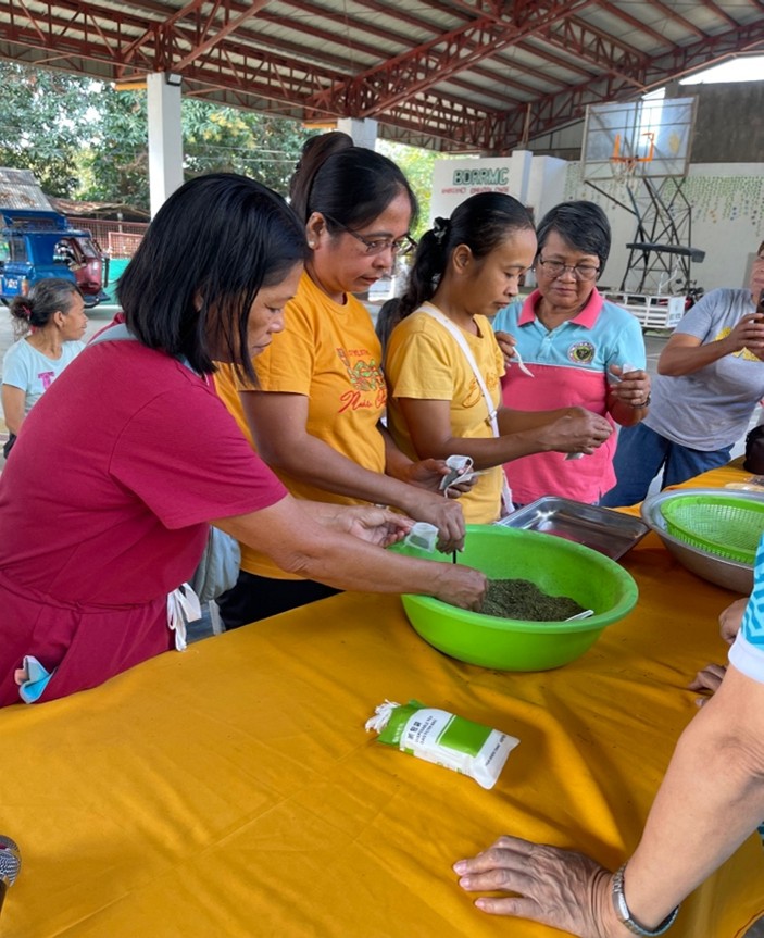 MALUNGGAY HERBAL TEA AND POLVORON MAKING BRGY. PALUGSI-LIMMANSANGAN