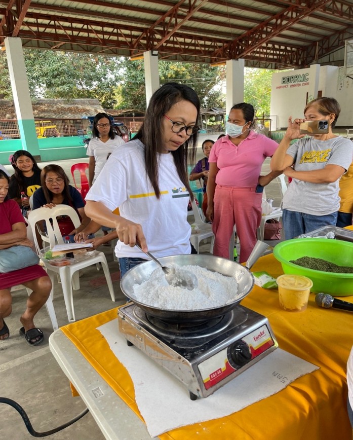 MALUNGGAY HERBAL TEA AND POLVORON MAKING BRGY. PALUGSI-LIMMANSANGAN